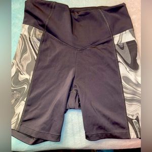 PINK active wear biker shorts size small